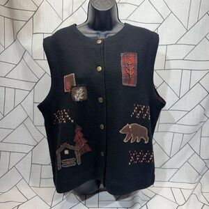 Woolrich Women's L Large Button Up Embroidered Wool Vest Bear MISSING 1 BUTTON